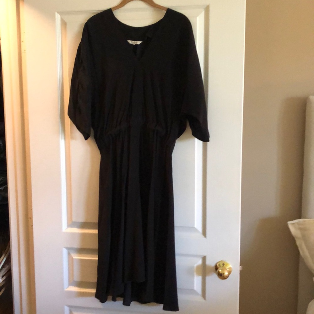 Tucker NYC. 100% Silk. Market Dress. Black. Size XL. Never worn, no tags.